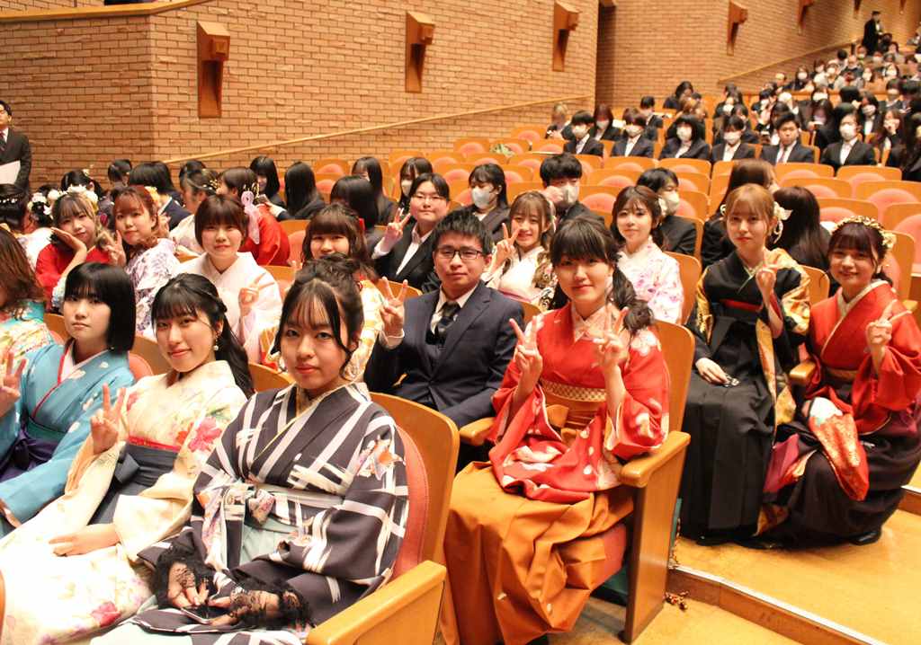 北日本カレッジ卒業式