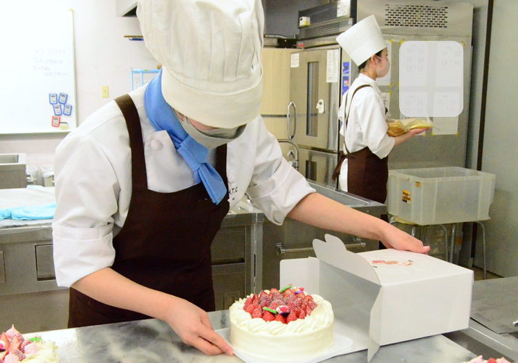 クリスマスケーキを児童養護施設へ2024