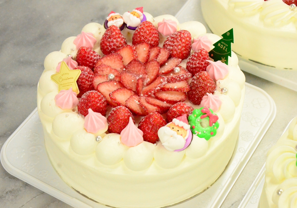 クリスマスケーキを児童養護施設へ2024