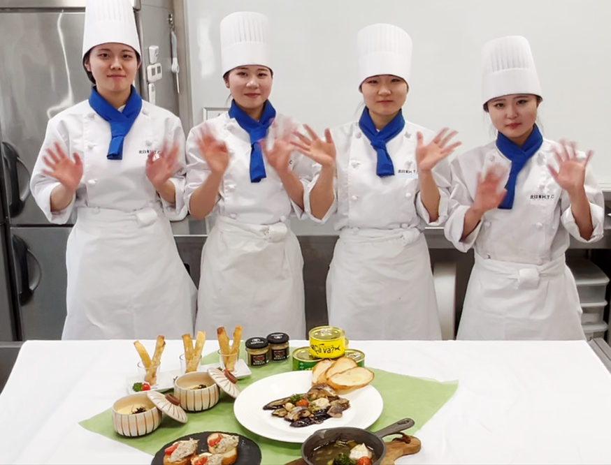 万博100日前イベント＿協力学生
