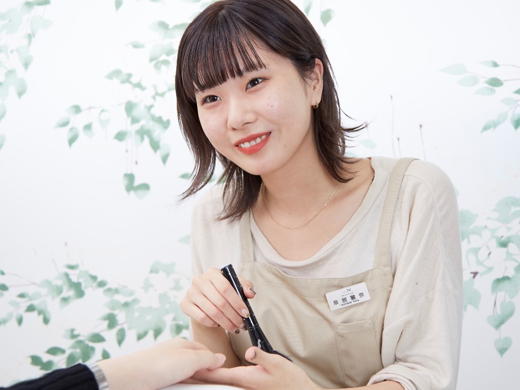 卒業生_ネイリスト泉舘さん